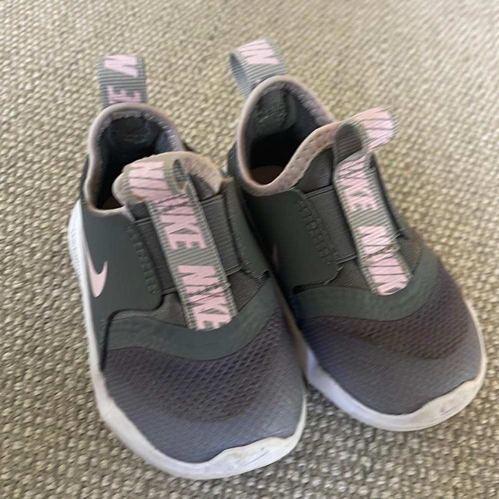Nike flex runner toddler shoe